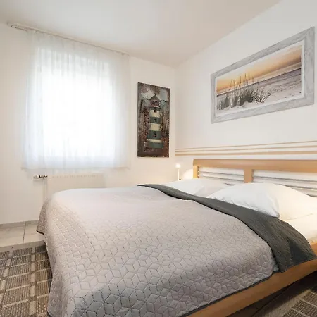 Apartment Haus Strandblick Meergefluester Kellenhusen