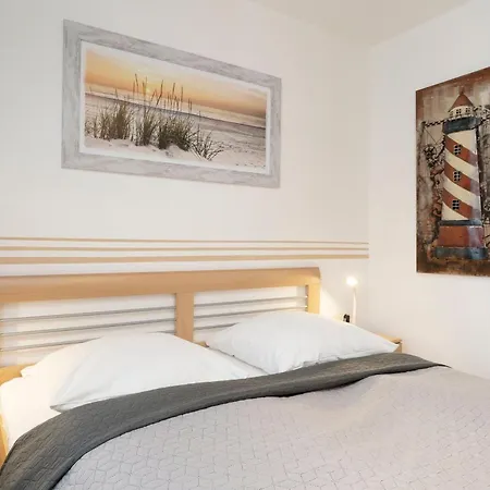 Haus Strandblick Meergefluester Kellenhusen